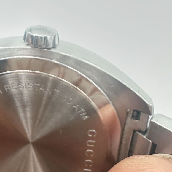 Gucci YA142303 Men's Stainless Steel Wrist Watch Water Resistant Swiss Automatic - Picture 15 of 16
